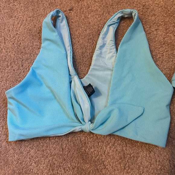 Beach Riot Bikini - Picture 7 of 8